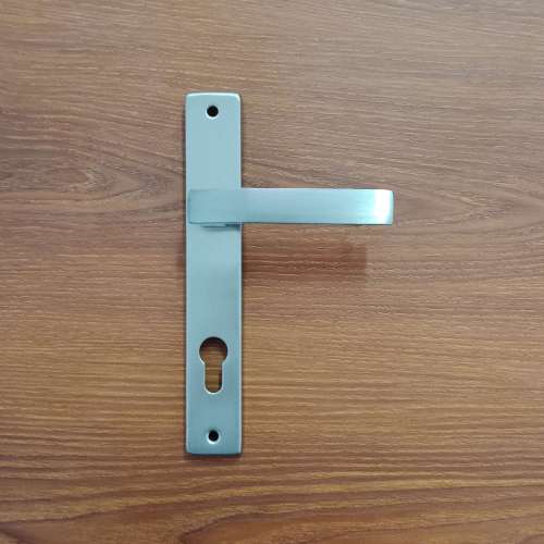 GAGANG PINTU – DOOR HANDLE SES ALUMINIUM 218 SN